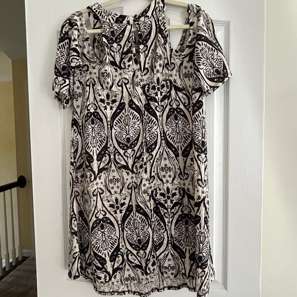 Women sleeveless dress